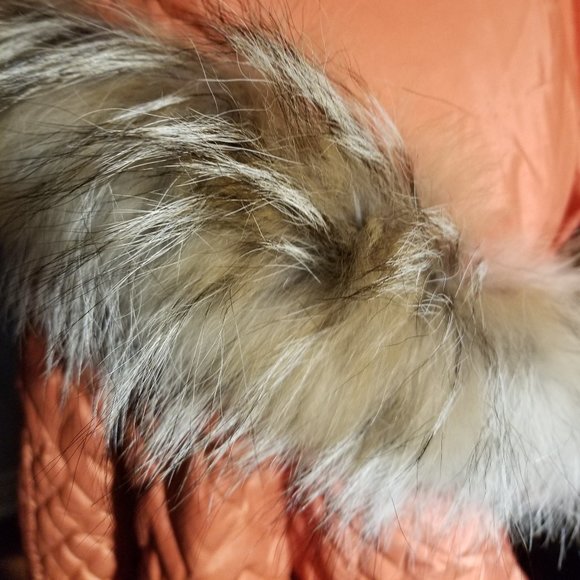 Orange peach, metalic sheen parka fur/feathe light - Picture 8 of 11